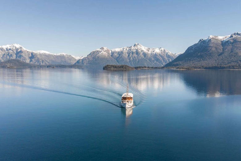 travesia-barco-lago-nahuel-huapi